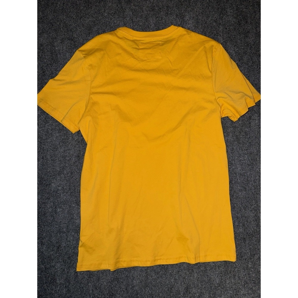 NWT GUESS Los Angeles Yellow Triangle Logo Graphic T-Shirt Mens Medium - Picture 4 of 4